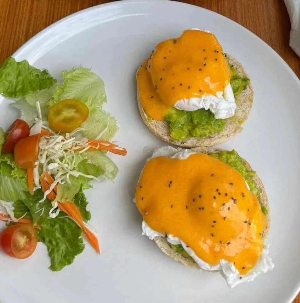 Avocado Eggs Benedict