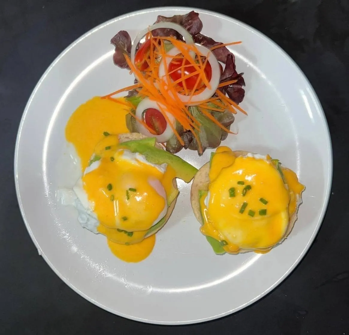 Avocado Eggs Benedict